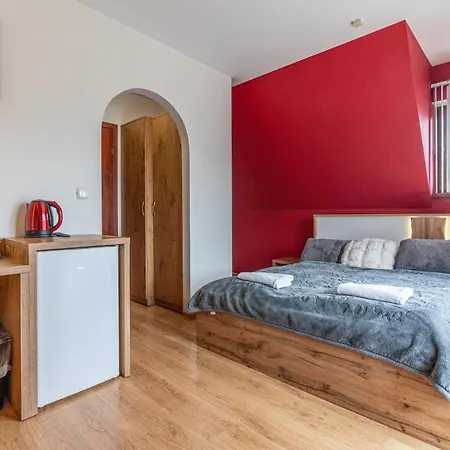 Lesny Dworek Bed and breakfast