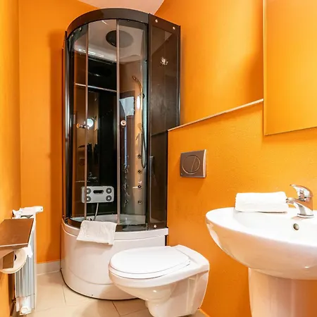 Bed and breakfast Lesny Dworek 3*