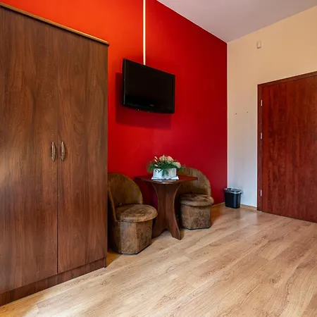 Lesny Dworek Bed and breakfast