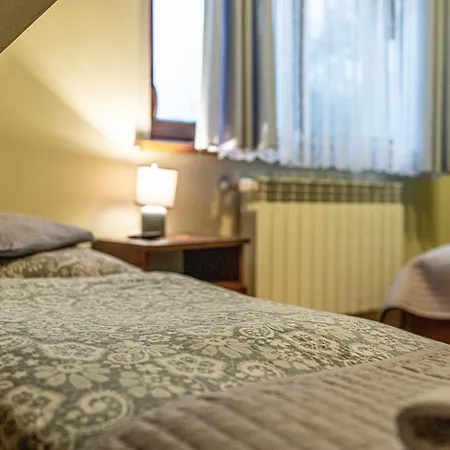 Bed & Breakfast Lesny Dworek