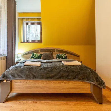 Lesny Dworek Bed & Breakfast