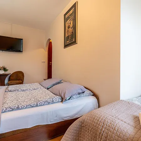 Lesny Dworek Bed & Breakfast