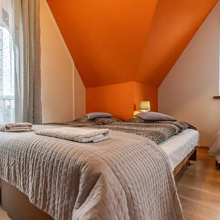 Lesny Dworek Bed & Breakfast *
