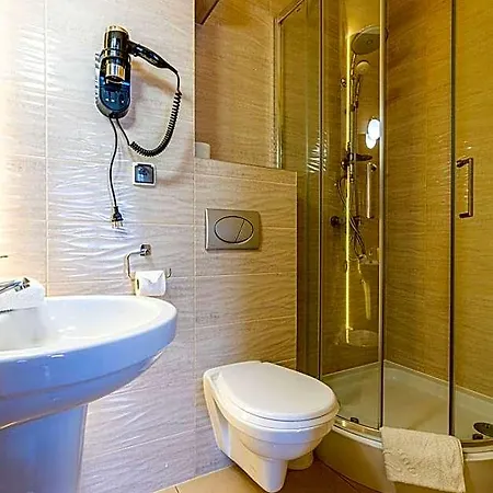 Lesny Dworek Bed & Breakfast
